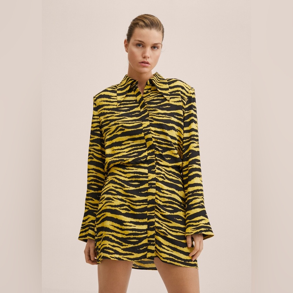 MANGO Size 12 tiger print, padded shoulders, button up shirt dress.